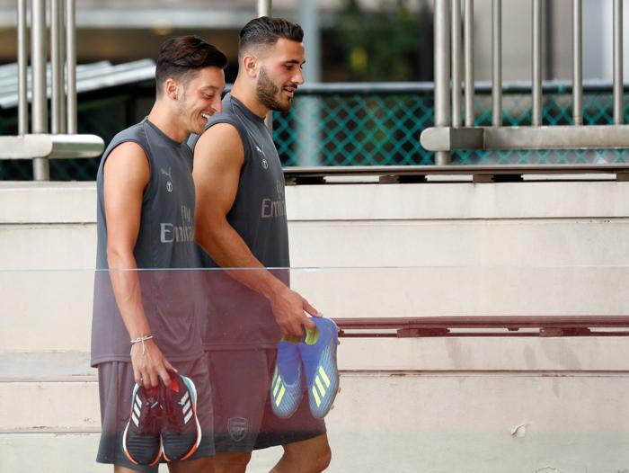 Şok detay Mesut Özil tehdit mi ediliyor