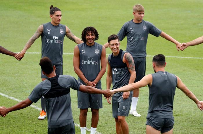 Şok detay Mesut Özil tehdit mi ediliyor