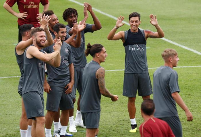 Şok detay Mesut Özil tehdit mi ediliyor