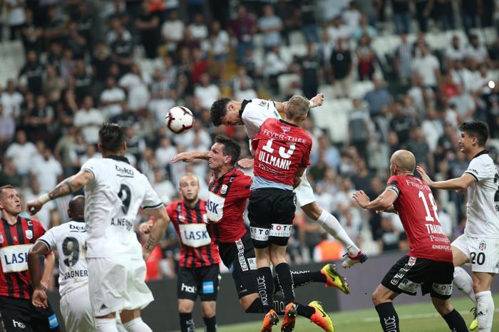 Fanatik yazarlarının Beşiktaş - LASK Linz maçı yorumları