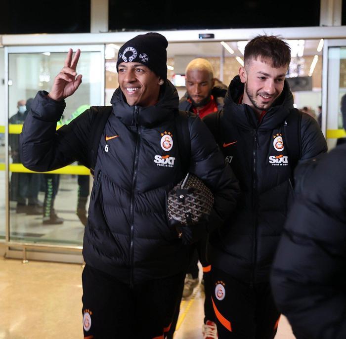 Galatasarayın Konyaspor muhtemel 11i Domenec Torrent kararını verdi...