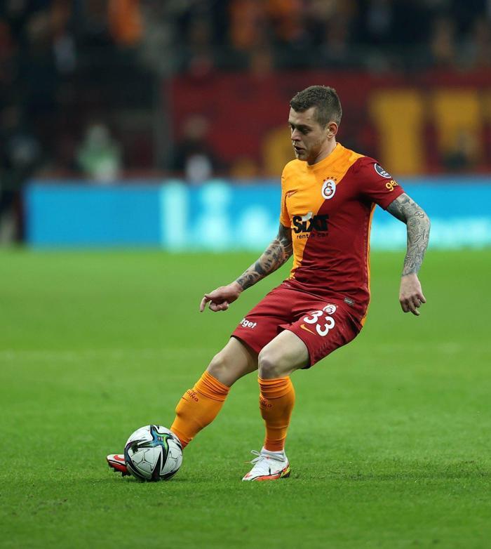 Galatasarayın Konyaspor muhtemel 11i Domenec Torrent kararını verdi...