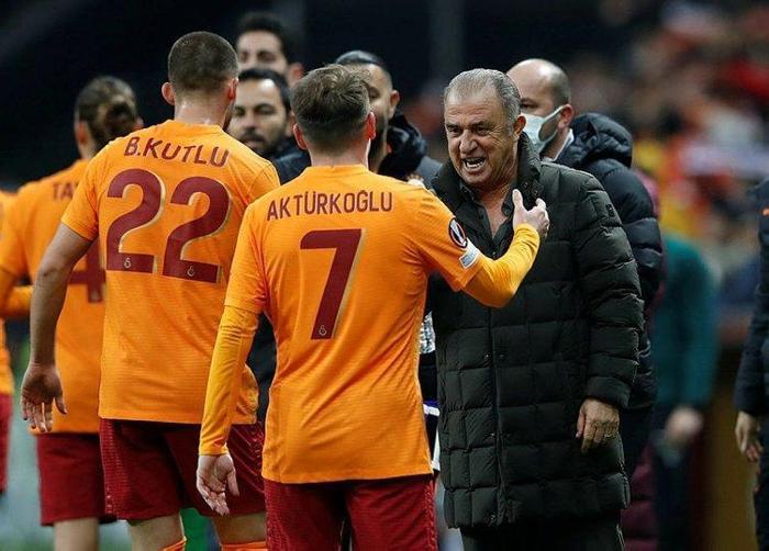 Son dakika Galatasaray haberi Kerem Aktürkoğluna teklif var mı Menajerinden açıklama geldi