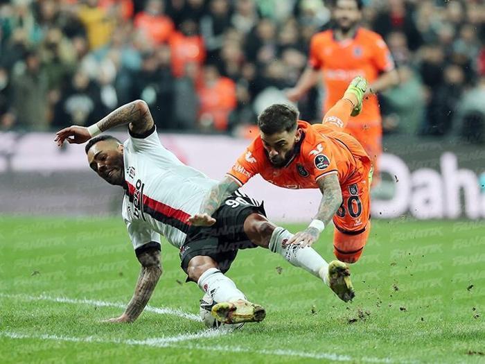 Beşiktaş - Başakşehir maçını Fanatik yazarları değerlendirdi