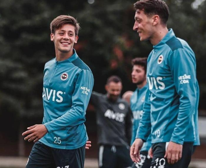 Son dakika Fenerbahçe haberi Arda Güler Alexten ötesi olur