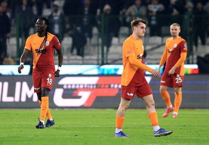 Galatasarayda bir devrin sonu Feghoulinin yeni adresi belli oluyor