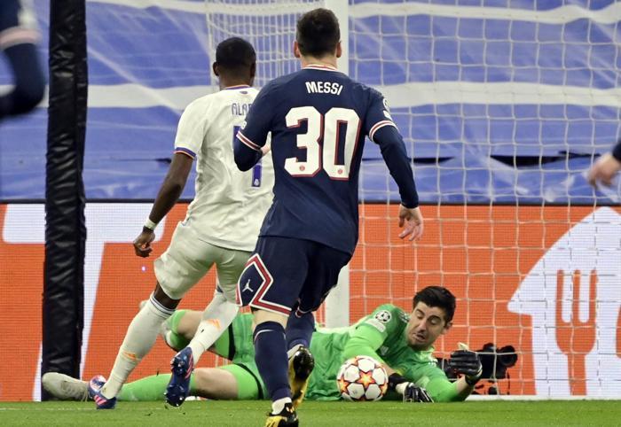 Şampiyonlar Liginin dev maçında Benzama ile Vinicius şov yaptı, Messi, Mbappe, Neymar yıkıldı