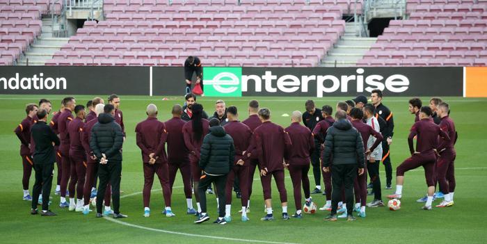 Galatasarayda Torrent kararını verdi Barcelona maçı muhtemel 11i...