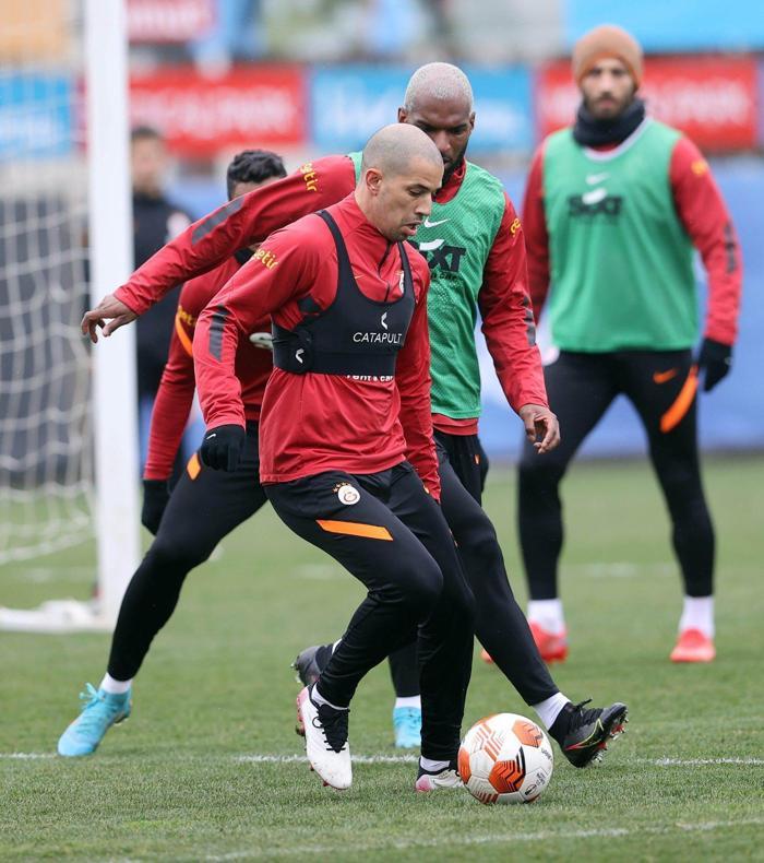 Galatasarayda Torrent kararını verdi Barcelona maçı muhtemel 11i...