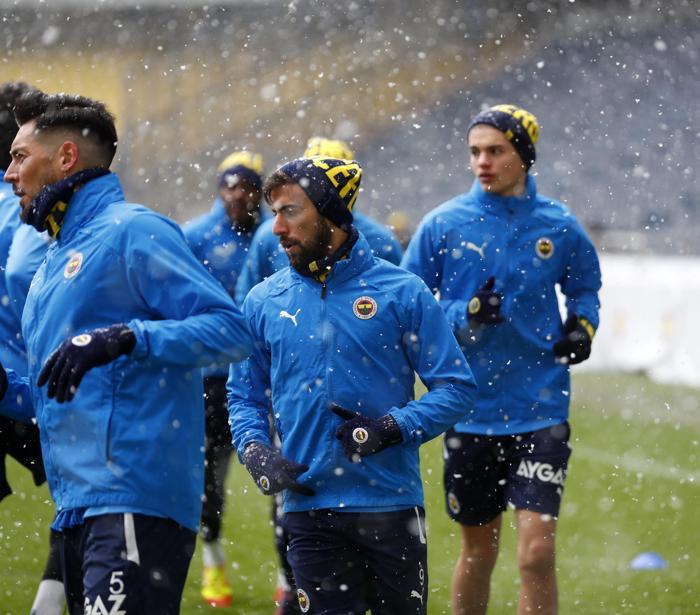 Son dakika haberi Fenerbahçenin Alanyaspor maçı muhtemel 11i...