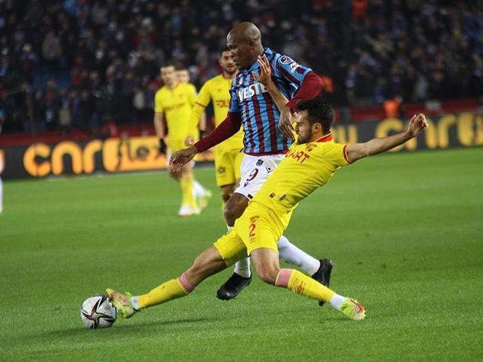 Kasketli adam gün sayıyor Trabzonspor - Göztepe maçını Fanatik yazarları değerlendirdi
