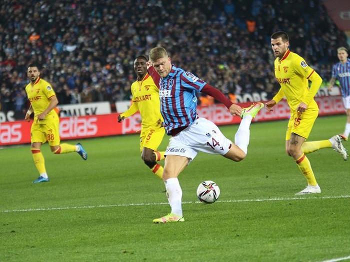 Kasketli adam gün sayıyor Trabzonspor - Göztepe maçını Fanatik yazarları değerlendirdi