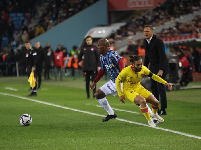 Kasketli adam gün sayıyor Trabzonspor - Göztepe maçını Fanatik yazarları değerlendirdi