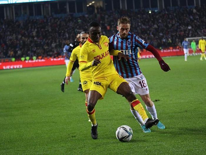 Kasketli adam gün sayıyor Trabzonspor - Göztepe maçını Fanatik yazarları değerlendirdi