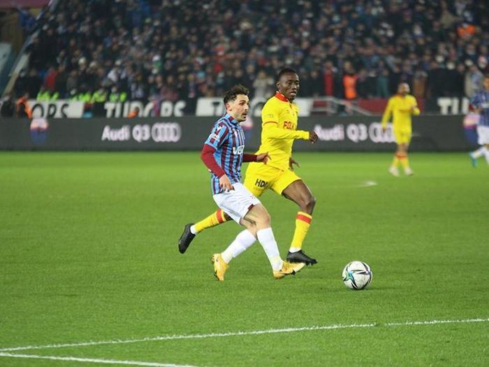 Kasketli adam gün sayıyor Trabzonspor - Göztepe maçını Fanatik yazarları değerlendirdi