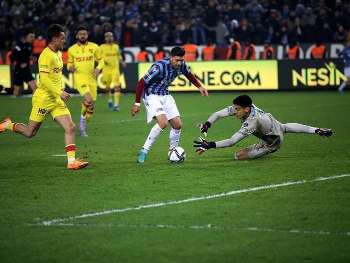 Kasketli adam gün sayıyor Trabzonspor - Göztepe maçını Fanatik yazarları değerlendirdi