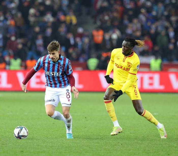 Kasketli adam gün sayıyor Trabzonspor - Göztepe maçını Fanatik yazarları değerlendirdi
