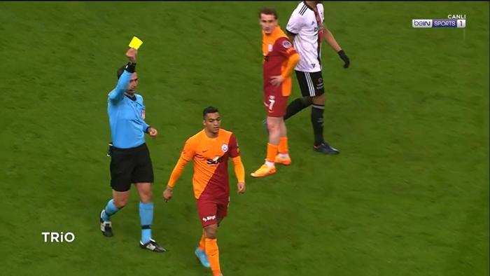 Galatasaray-Beşiktaş derbisinin tartışmalı pozisyonlarını Deniz Çoban yorumladı Penaltı çıkmalı mıydı
