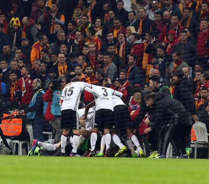 Beşiktaş, Galatasarayı deplasmanda 5 yıldır yenemiyor... Son galibiyette gol Taliscadan gelmişti
