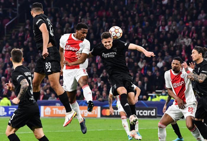 Ajax, Beşiktaşın grubundan namağlup lider çıktı, Son 16da elendi Benfica çeyrek finalde...