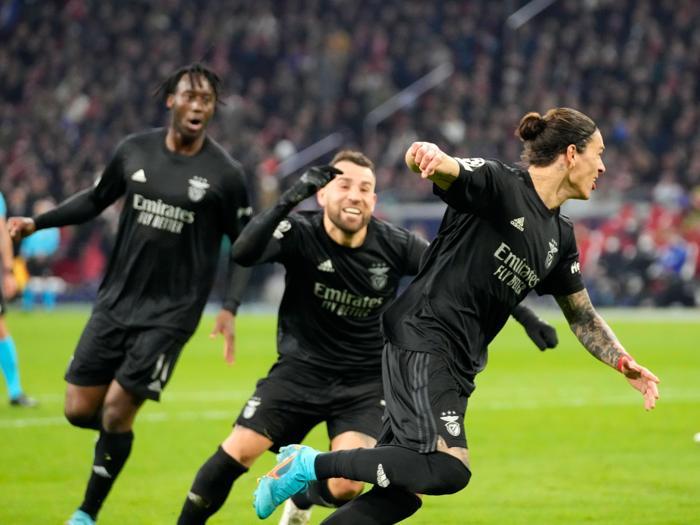 Ajax, Beşiktaşın grubundan namağlup lider çıktı, Son 16da elendi Benfica çeyrek finalde...