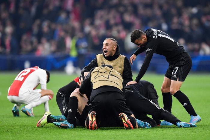Ajax, Beşiktaşın grubundan namağlup lider çıktı, Son 16da elendi Benfica çeyrek finalde...