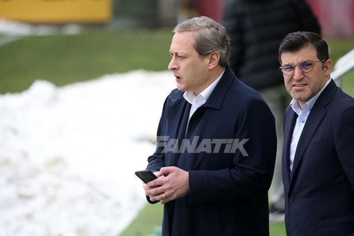 Galatasaray, Barcelona maçı hazırlıklarını tamamladı İdmanda dikkat çeken görüşme