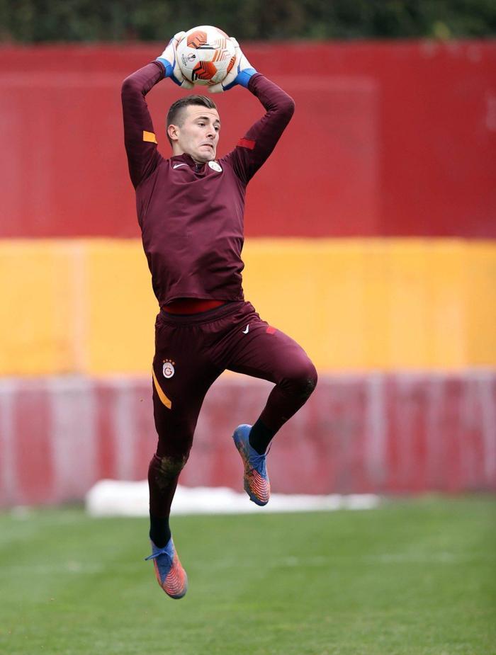 Son dakika Galatasarayın Barcelona 11i... Torrent kararını verdi