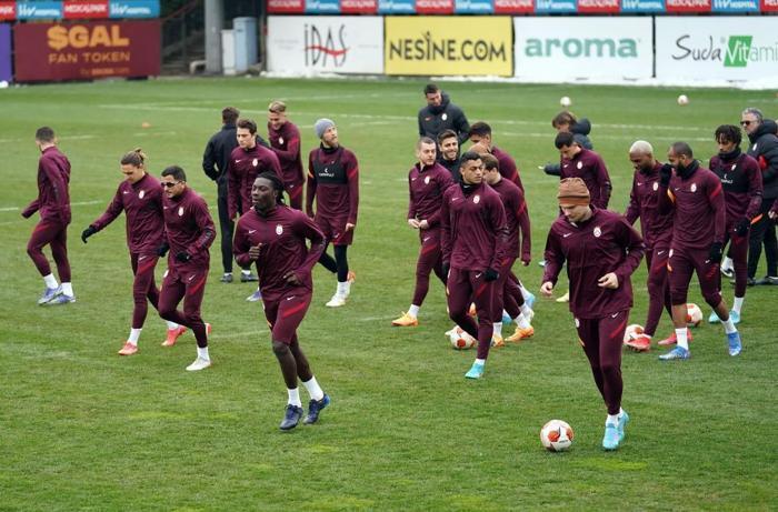 Son dakika Galatasarayın Barcelona 11i... Torrent kararını verdi