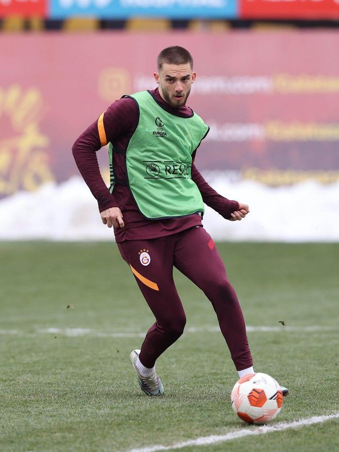 Son dakika Galatasarayın Barcelona 11i... Torrent kararını verdi