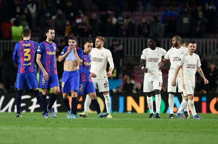 İşte ünlülerin Galatasaray - Barcelona maçı tahminleri