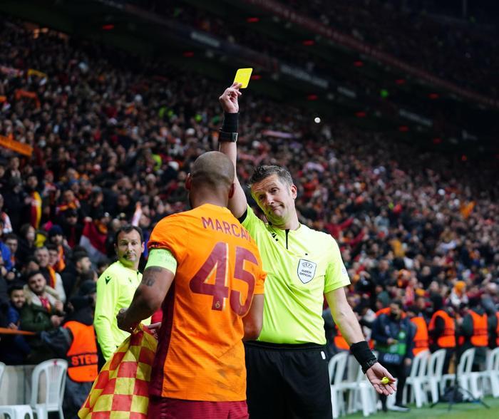 Galatasaray - Barcelona maçında Marcao yıktı geçti İşte o anlar...