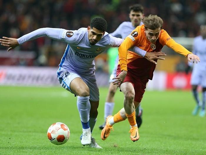 Galatasaray Barcelonaya kaybetti Fanatik yazarları bu maçı değerlendirdi