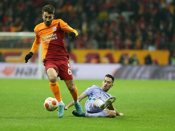 Galatasaray Barcelonaya kaybetti Fanatik yazarları bu maçı değerlendirdi