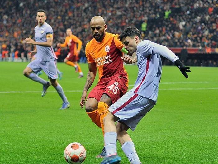 Galatasaray Barcelonaya kaybetti Fanatik yazarları bu maçı değerlendirdi