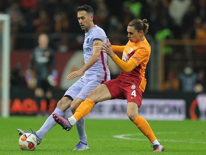 Galatasaray Barcelonaya kaybetti Fanatik yazarları bu maçı değerlendirdi