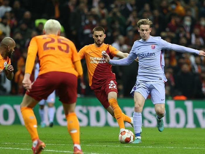 Galatasaray Barcelonaya kaybetti Fanatik yazarları bu maçı değerlendirdi