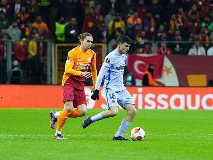 Galatasaray Barcelonaya kaybetti Fanatik yazarları bu maçı değerlendirdi