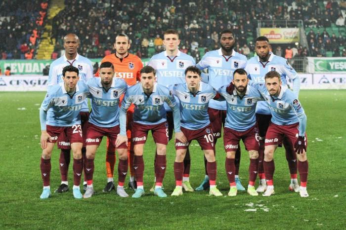 Fanatik yazarları Çaykur Rizespor - Trabzonspor mücadelesini yazdı