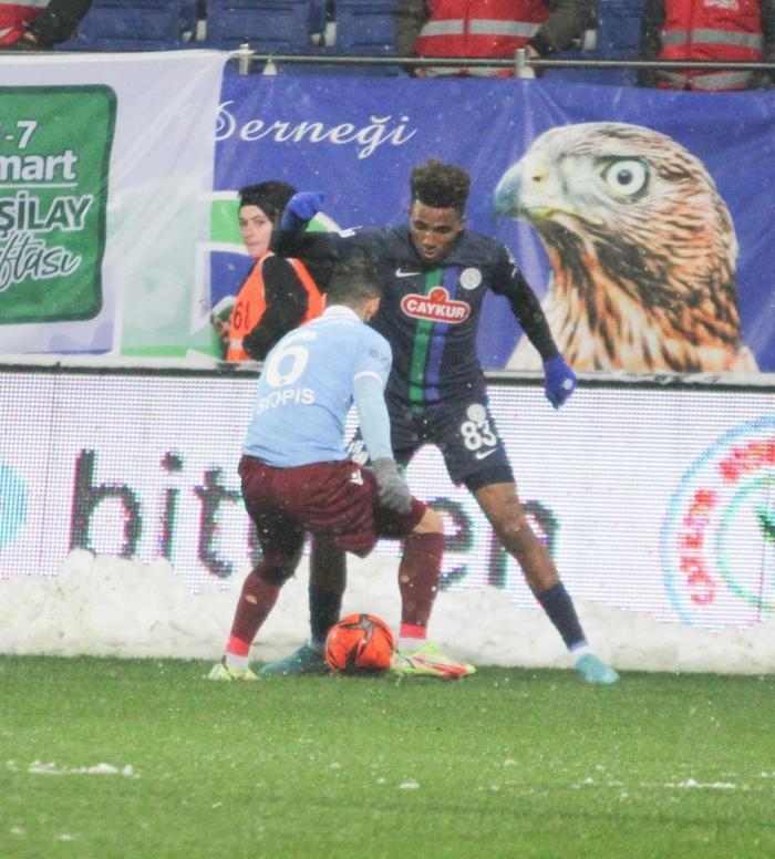 Fanatik yazarları Çaykur Rizespor - Trabzonspor mücadelesini yazdı