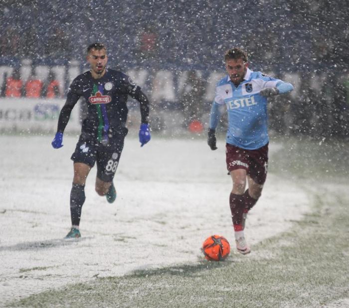 Fanatik yazarları Çaykur Rizespor - Trabzonspor mücadelesini yazdı