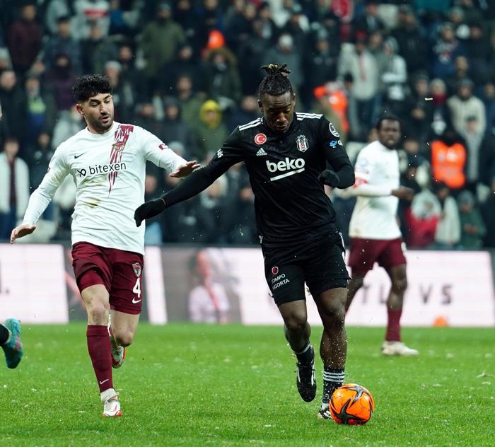 Beşiktaş taraftarı çıldırdı: İstifa et Önder Karaveli
