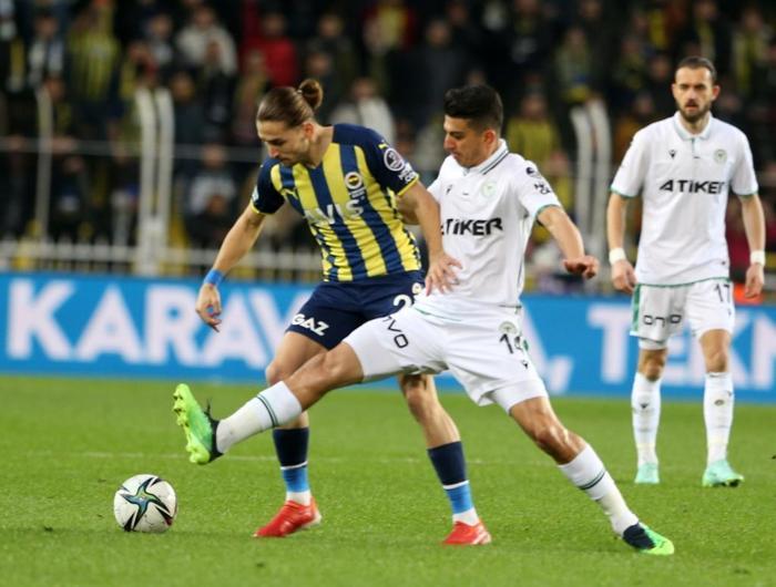 Kim tutar Fenerbahçeyi Fenerbahçe - Konyaspor maçını Fanatik yazarları değerlendirdi