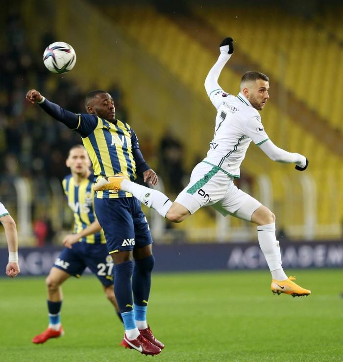Kim tutar Fenerbahçeyi Fenerbahçe - Konyaspor maçını Fanatik yazarları değerlendirdi