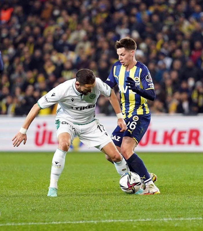 Kim tutar Fenerbahçeyi Fenerbahçe - Konyaspor maçını Fanatik yazarları değerlendirdi