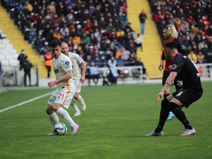 Ne yapsa fayda etmeyecek Gaziantep FK - Galatasaray maçını Fanatik yazarları değerlendirdi