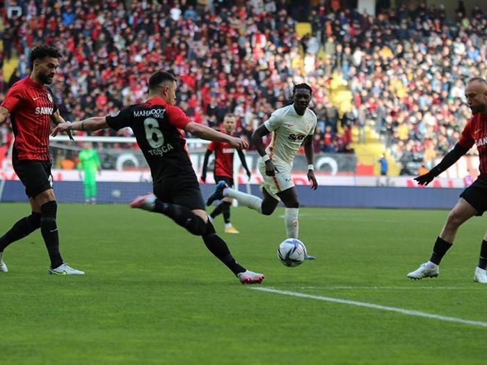 Ne yapsa fayda etmeyecek Gaziantep FK - Galatasaray maçını Fanatik yazarları değerlendirdi