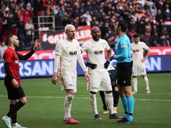 Ne yapsa fayda etmeyecek Gaziantep FK - Galatasaray maçını Fanatik yazarları değerlendirdi