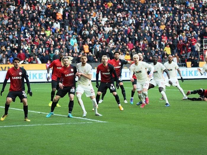 Ne yapsa fayda etmeyecek Gaziantep FK - Galatasaray maçını Fanatik yazarları değerlendirdi