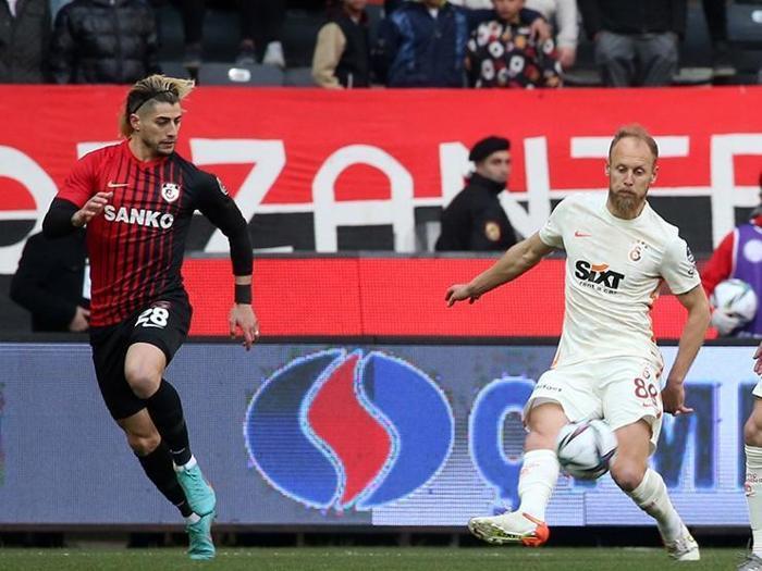 Ne yapsa fayda etmeyecek Gaziantep FK - Galatasaray maçını Fanatik yazarları değerlendirdi
